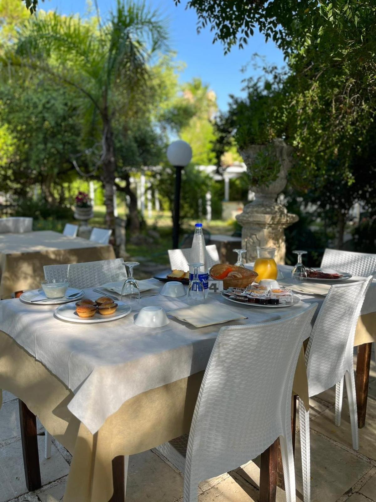 Agriturismo Tenuta La Monaca Aradeo Екстер'єр фото